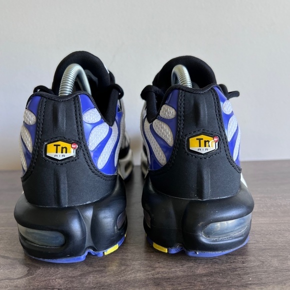 Nike Men\'s Air Max Plus Black Persian Violet White Shoe Size 9.5 #205 main image 5